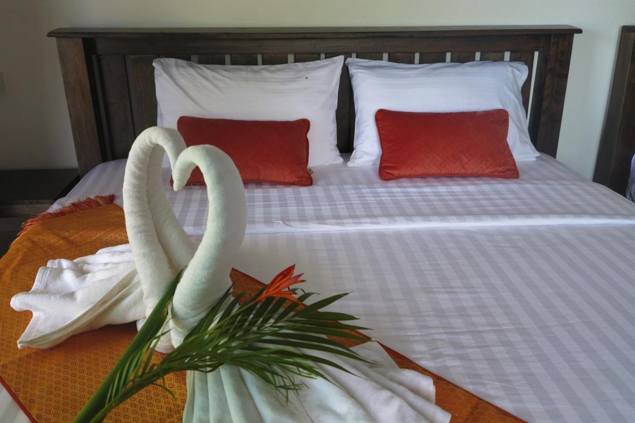 Koh Jum Coral Bay Resort ภายนอก รูปภาพ