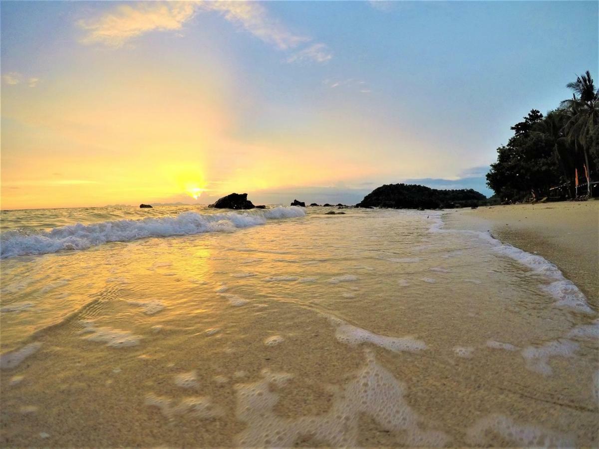 Koh Jum Coral Bay Resort ภายนอก รูปภาพ