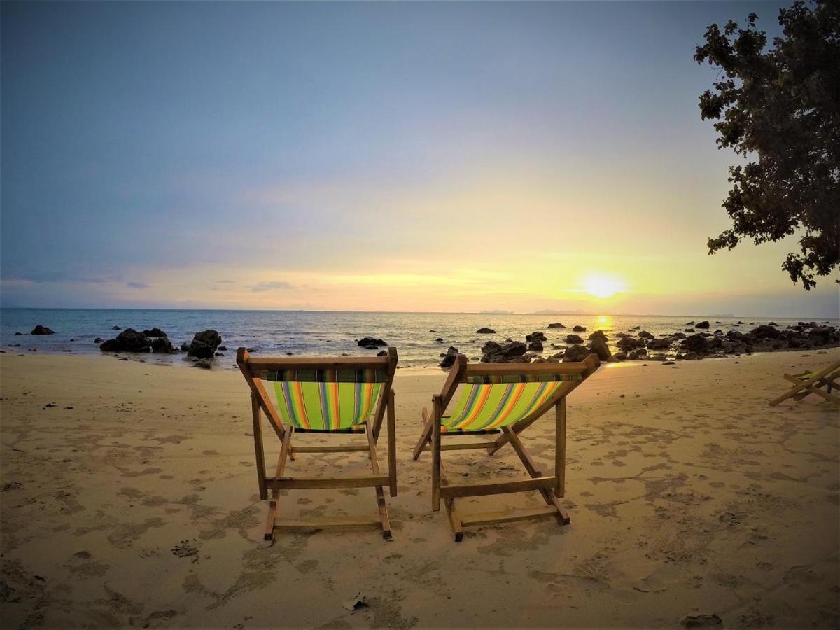 Koh Jum Coral Bay Resort ภายนอก รูปภาพ