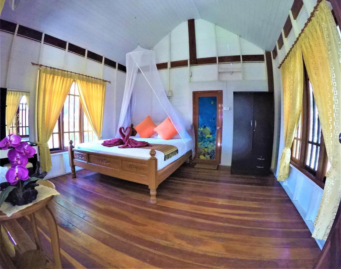Koh Jum Coral Bay Resort ภายนอก รูปภาพ